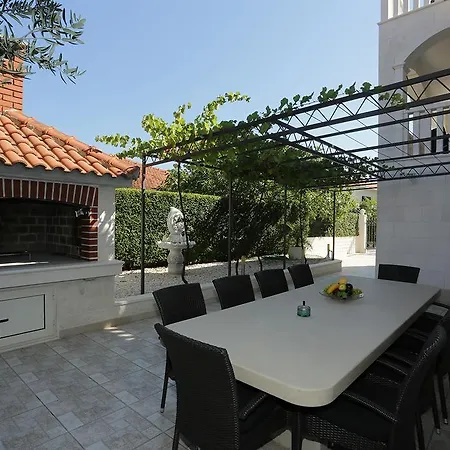 Manda Apartament Supetar
