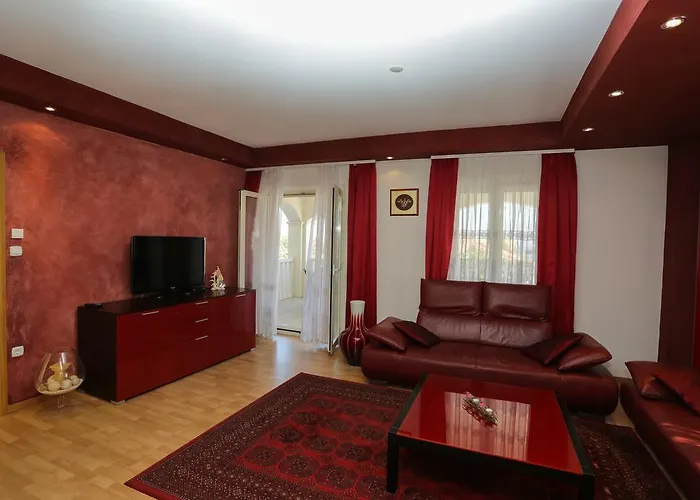 Manda Apartament