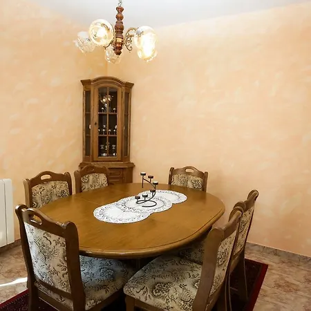 Manda 아파트 수페타르