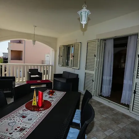 Apartment Manda Supetar