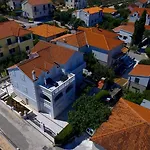 Manda Supetar